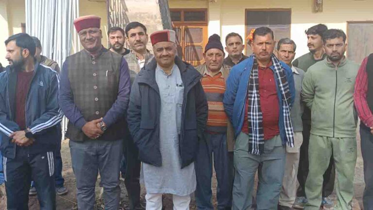 Kasauli: पूर्व विधायक डॉ. राजीव सैजल ने सरकार और विधायक की विफलताओं पर जताई चिंता