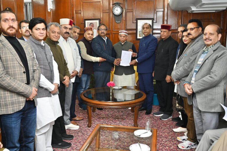 Himacha: भाजपा ने विमल नेगी मामले में CBI जांच की मांग की, FIR में दूसरे अधिकारी का नाम शामिल करने की भी मांग..!