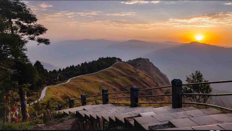 Tarey Bhir: सिक्किम का एक शानदार प्राकृतिक स्थल तारे भिर, जो करता है रोमांचकारी दृश्य का अद्भुत अनुभव..!