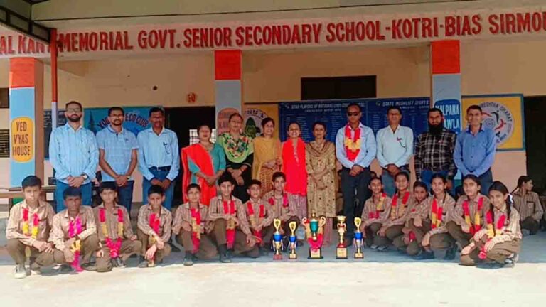 Sirmour News: कोटड़ी व्यास स्कूल के 11 खिलाड़ियों का राज्य स्तरीय योग ओलंपियाड हेतु चयन..!