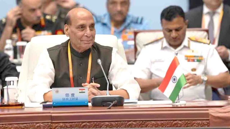 National News: रक्षा मंत्री राजनाथ सिंह ने चीन की धरती से पाकिस्तान को ललकारा, कहा -आतंकवाद को बढ़ावा देगा तो हम फिर धावा बोलेंगे..!