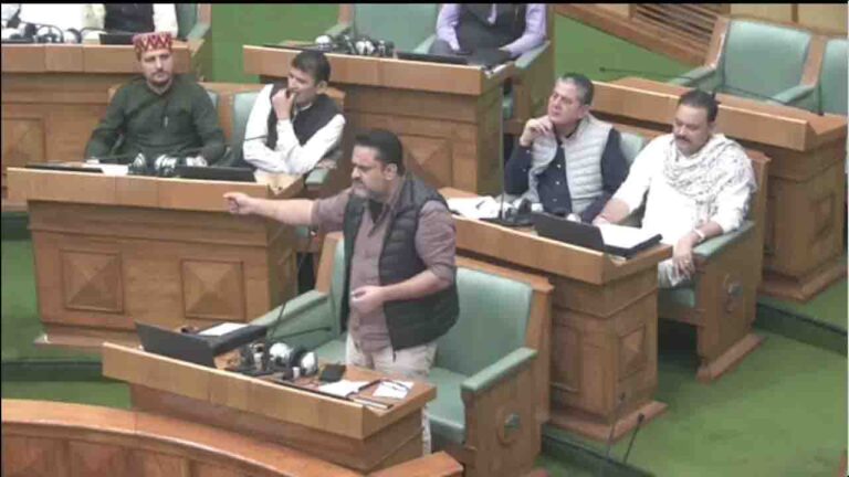 Kangra: विधायक भवानी सिंह का तीखा हमला – “ज़मीन को खनन का धंधा बनाने वालों पर कसे शिकंजा, तुरंत दर्ज करें FIR”