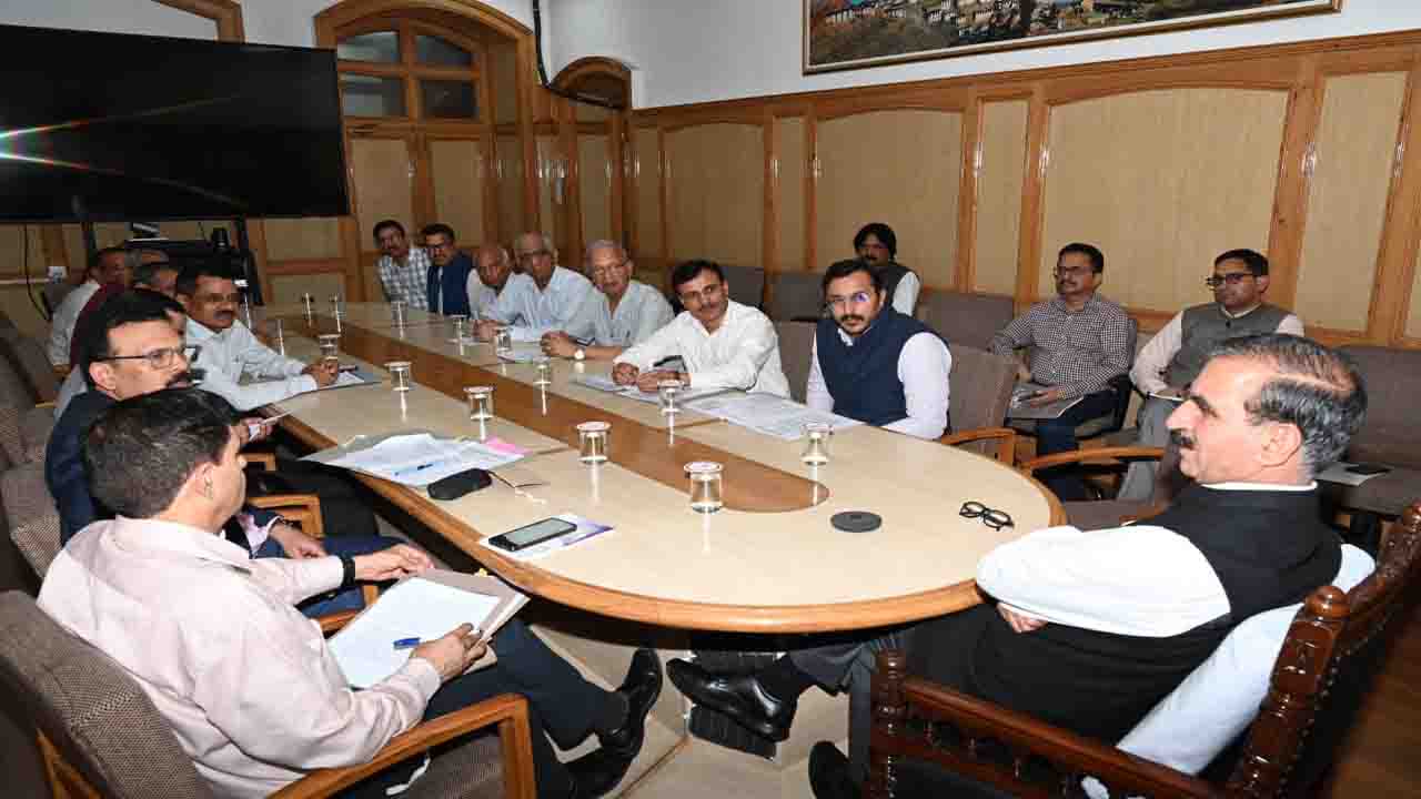 Shimla: मुख्यमंत्री ने भूटान सरकार को 5000 से अधिक चिलगोजा के पौधे भेंट किए