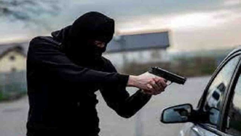 Kangra: कांगड़ा में नाबालिग को पिस्तौल के जोर पर भगा ले गए अपराधी