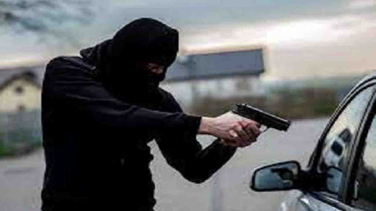 Kangra: कांगड़ा में नाबालिग को पिस्तौल के जोर पर भगा ले गए अपराधी