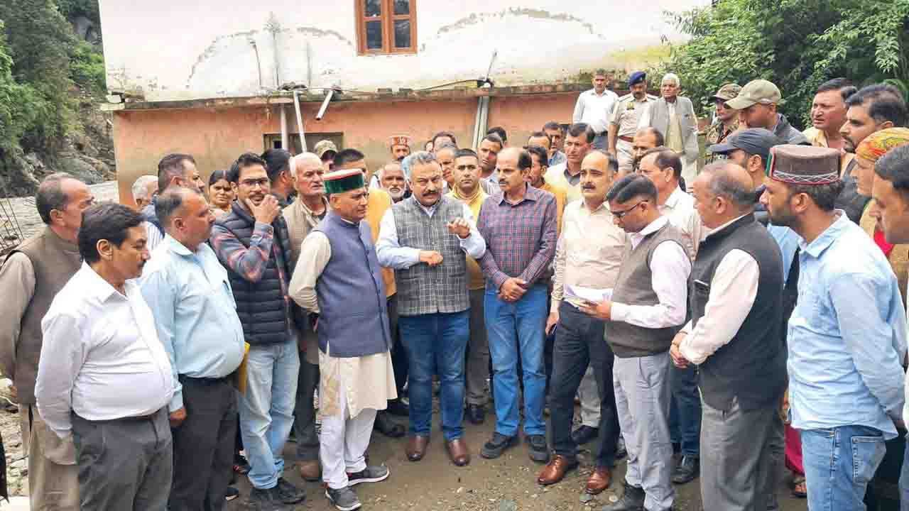 Mandi News: शिक्षा मंत्री बोले- 109 पूर्ण क्षतिग्रस्त स्कूलों के लिए प्रथम चरण में 16 करोड़ स्वीकृत, बरसात बाद शुरू होगा निर्माण