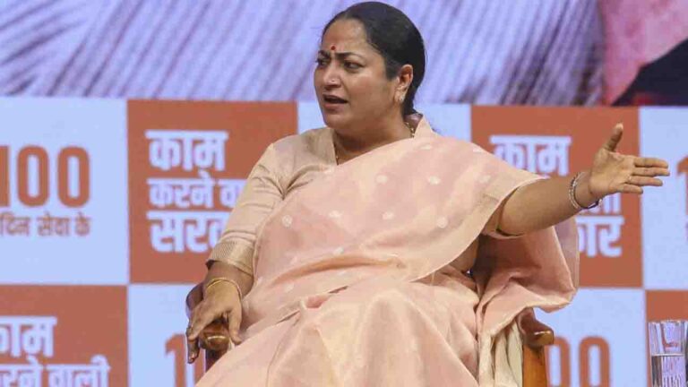 Delhi CM Rekha Gupta Attack: दिल्ली की सीएम रेखा गुप्ता पर हमला, शिकायत लेकर पहुंचे शख्स ने मारा थप्पड़