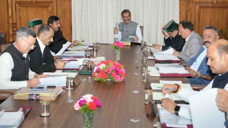HP CABINET DECISIONS: हिमाचल कैबिनेट में विभिन्न विभागों में 4200 पदो भरने को दी मंजूरी, 100 स्कूलों को CBSE और वापस लिया 7 ग्रेड पे रूल