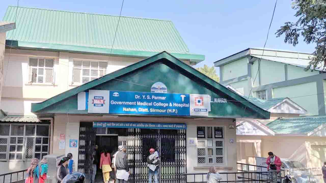 HP Trainee Doctor Molestation Case: 19 छात्राओं से छेड़छाड़ के आरोप में सिक्योरिटी गार्ड निलंबित