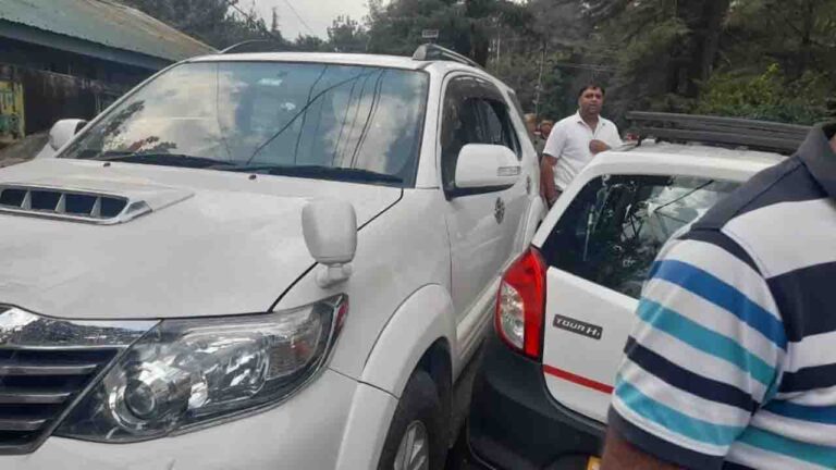 Palampur Advocate Attack: कांगड़ा में वकील पर जानलेवा हमला, फॉर्च्यूनर गाडी से की गई कुचलने की कोशिश, दो आरोपी गिरफ्तार