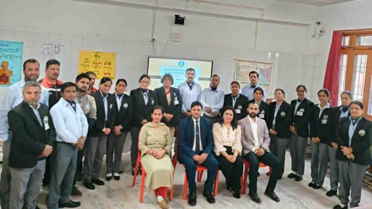 Kasauli: कसौली इंटरनेशनल पब्लिक स्कूल सनवारा में तनाव प्रबंधन पर इन-हाउस प्रशिक्षण सत्र आयोजित