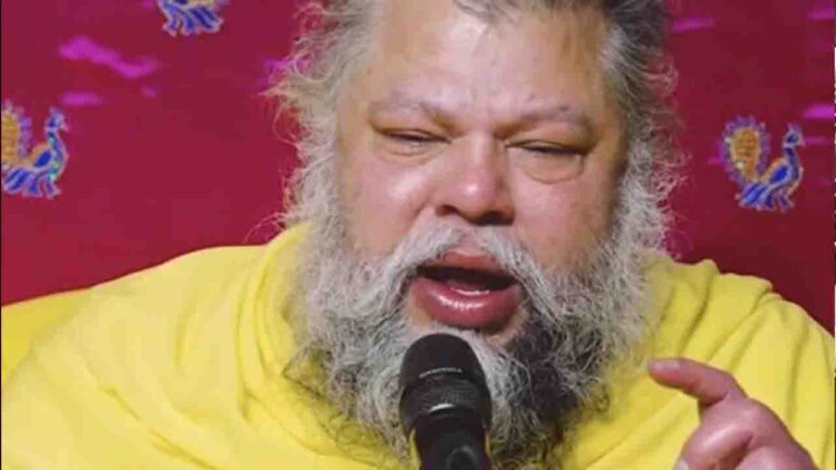 Premanand Maharaj Health Update: जानिए अब कैसी है प्रेमानंद महाराज की तबीयत, मुंह लाल, आंखें सूजी हुई… भक्त चिंतित