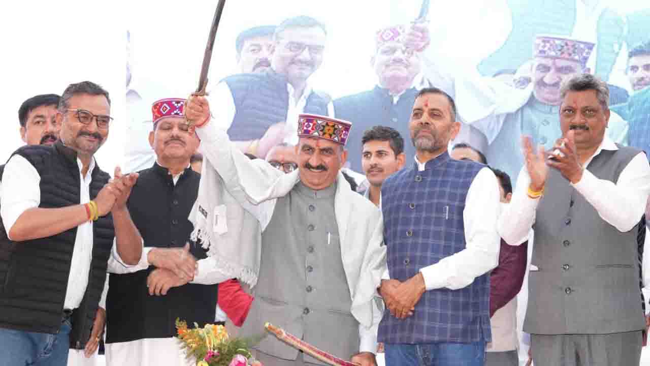 Hamirpur News: सीएम सुक्खू का बड़सर में तंज, 'उपचुनाव में बेईमानी की जीत, बीजेपी ने रोका विकास'