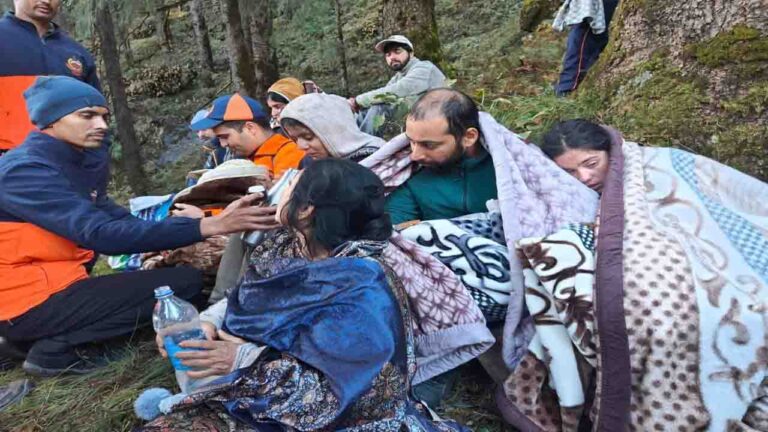 Mandi News: शिकारी माता मंदिर से लौटते समय लापता हुआ परिवार सकुशल मिला