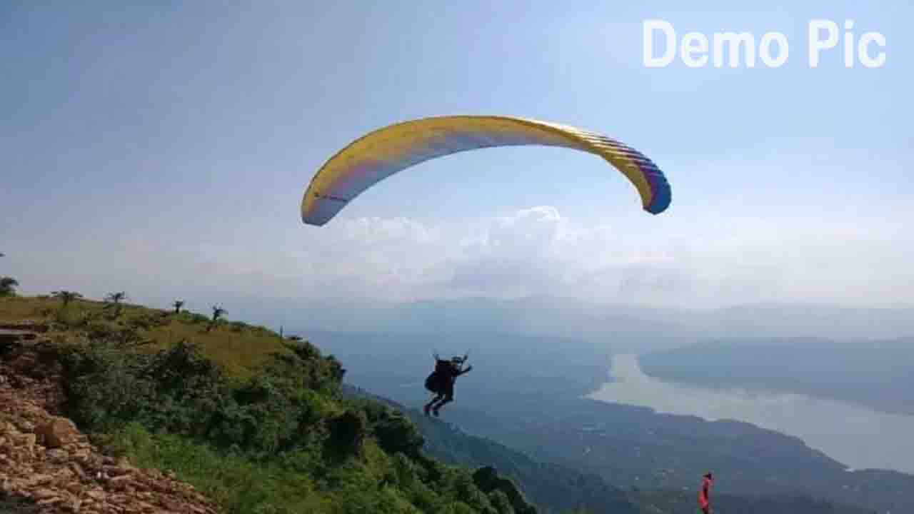 Kullu: मनाली की पहाड़ियों में ऑस्ट्रेलिया का पैराग्लाइडर पायलट दुर्घटनाग्रस्त, रात भर लड़ता रहा जिंदगी जंग