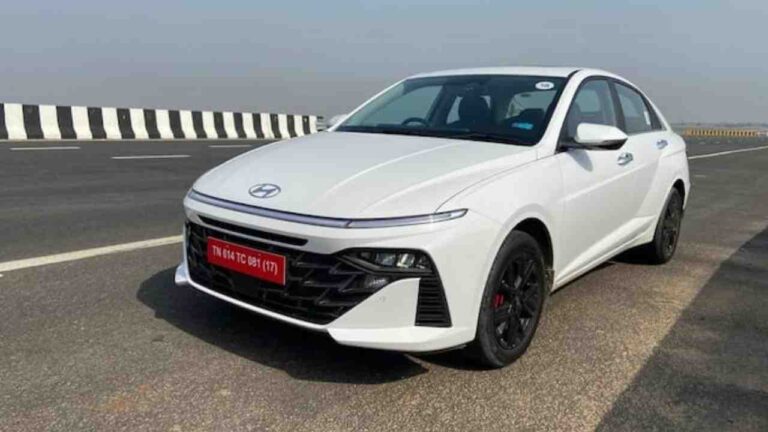HYUNDAI Verna Prices Reduce: हुंडई मोटर्स इंडिया की इस गाड़ी पर मिल रहा एक दमदार डिस्काउंट..!