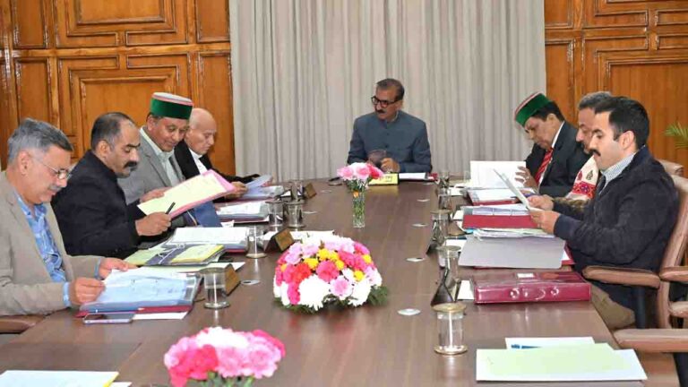 Himachal Cabinet Decisions: पंचायतों के पुनर्गठन और स्वास्थ्य विभाग में 1,000 रोगी मित्रों की नियुक्ति सहित पढ़ें अन्य प्रमुख फैसले..!
