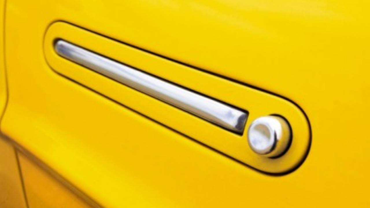 car flush door handles: गाड़ियों के लिए फ्लश डोर हैंडल, सुरक्षा या फिर परेशानी जानिए..?