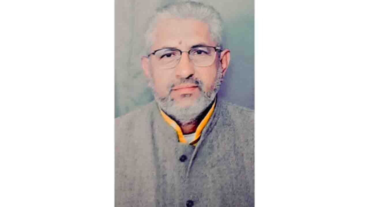 Sirmour News: ईमानदारी की मिसाल, प्रधान काहन सिंह ने 3.51 लाख का मानदेय पंचायत को किया दान