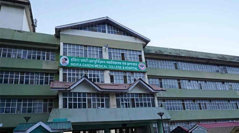 IGMC में हंगामे के बाद RDA की हड़ताल की चेतावनी, मरीजों की जिंदगी को बनाया दबाव का हथियार