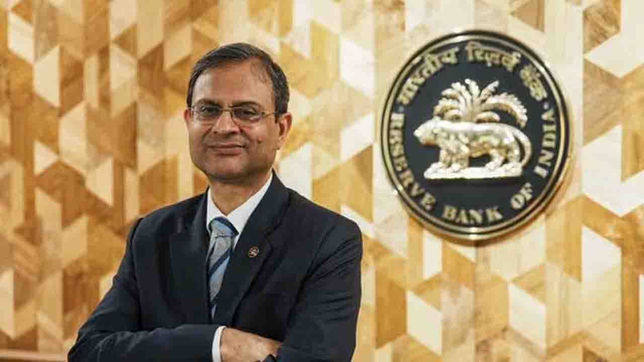 RBI Monetary Policy 2025 LIVE: Home and Car Loans: आरबीआई ने 0.25% कटौती के साथ दिया बड़ा राहत का तोहफा, होम-कार लोन होंगे और सस्ते