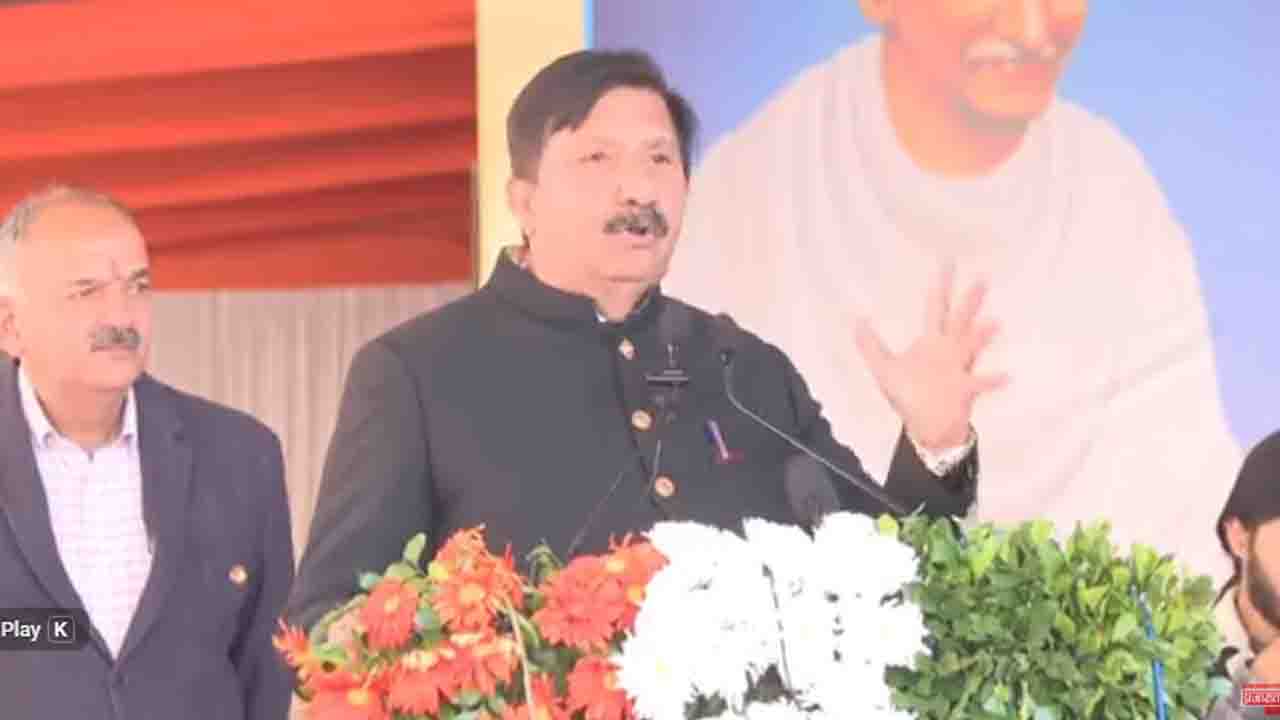 HP Govt Rally: मंडी में उपमुख्यमंत्री मुकेश अग्निहोत्री की अफसरों को सीधी चेतावनी, 'साजिश रचने वाले दिन के उजाले में निपटेंगे'