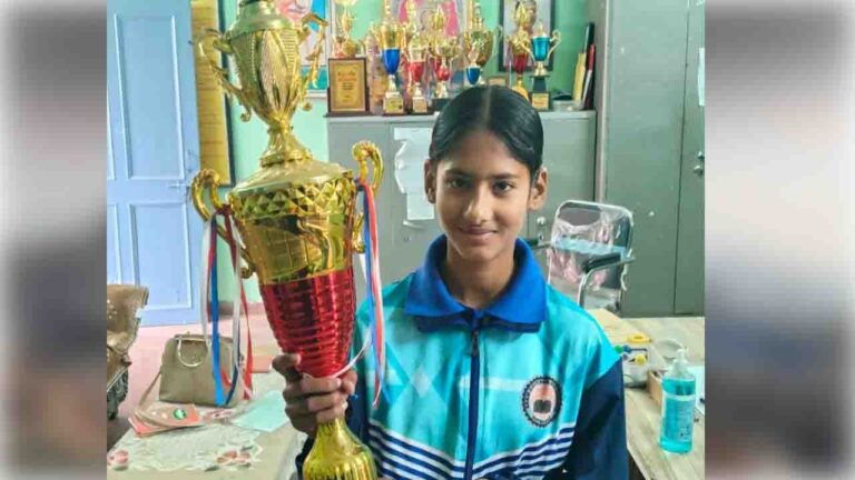 Sirmour News: मनीषा करेगी हैंडबॉल में हिमाचल का प्रतिनिधित्व, चितोड़गढ़ मे दिखाएगी अपनी प्रतिभा