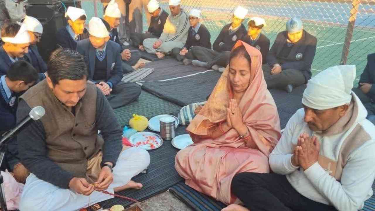 HOME 1 Kips Sanwara में हवन के साथ नया शैक्षणिक सत्र शुरू