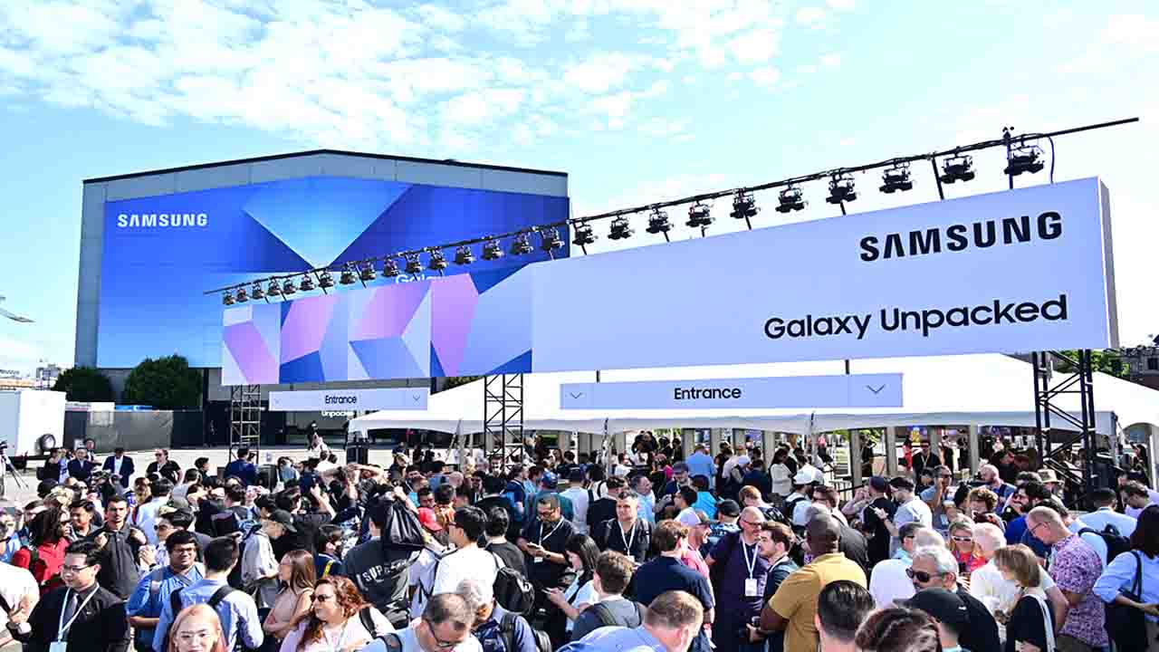 Samsung Galaxy Unpacked 2026: लॉन्च हुआ Galaxy S26 Ultra, जानें कीमत और होश उड़ाने वाले फीचर्स