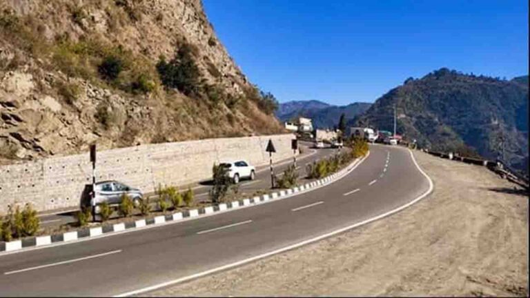 Shimla-Parwanoo Fourlane: तीखे मोड़ों पर बढ़ रहे हादसे, हिमाचल सरकार ने NHAI को सौंपे ये बड़े सुझाव