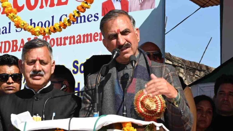 Himachal News Himachal CM सुक्खू का बड़ा ऑफर: "जयराम ठाकुर के पीछे चलने को तैयार हूं, बस दिलवाएं हिमाचल का हक"
