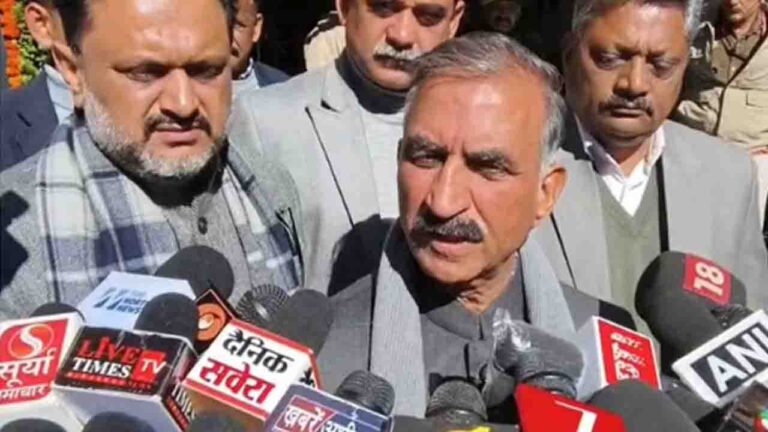 Himachal News: मुख्यमंत्री सुखविंद्र सुक्खू का भाजपा पर हमला, कहा, “दिल्ली जाकर हिमाचल के हितों की पैरवी करें