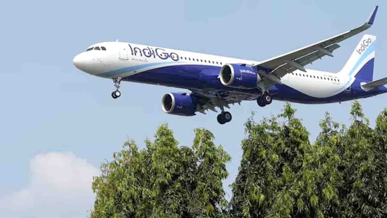 HOME 4 Indigo Flight Emergency Landing: हवा में बंद हो गया एक इंजन... आज क्रैश होते-होते बचा इंडिगो का विमान, जानिए पूरा मामला