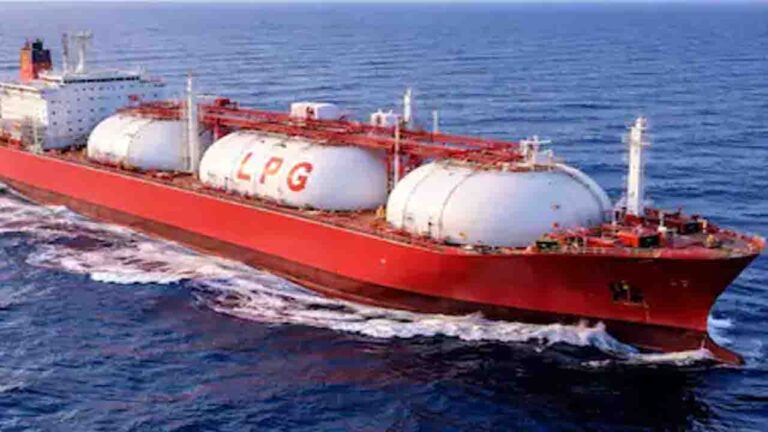 India LPG Cargo Update: 94,000 टन रसोई गैस लेकर आ रहे दो बड़े जहाज, जानें मुंबई और मंगलुरु कब पहुंचेंगे