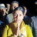 भारतीय सैनिकों पर आपत्तिजनक टिप्पणी कर फंसी Ishita Pundeer ने मांगी माफ़ी, अन्य जगह हुई शिकायतों के चलते अभी भी कस सकता है कानूनी शिकंजा