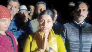 भारतीय सैनिकों पर आपत्तिजनक टिप्पणी कर फंसी Ishita Pundeer ने मांगी माफ़ी, अन्य जगह हुई शिकायतों के चलते अभी भी कस सकता है कानूनी शिकंजा