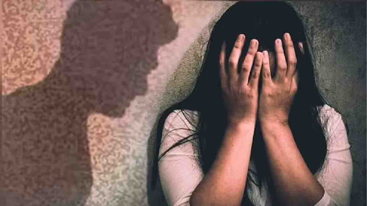 Kharar Rape Case: हिमाचल की युवती से खरड़ में दुष्कर्म, आरोपी ने अश्लील वीडियो सोशल मीडिया पर की वायरल, आरोपी फरार