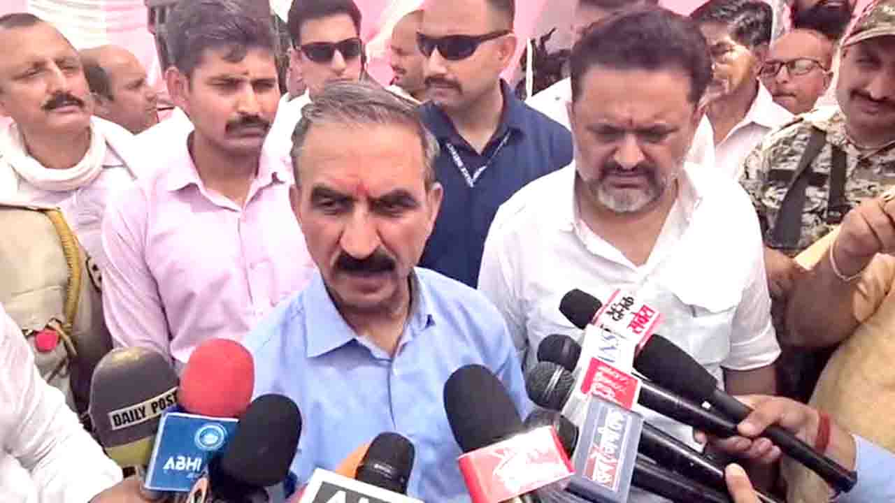 Himachal News: पंचायत चुनावों से दूर रहेगी कांग्रेस, CM सुक्खू का बड़ा ऐलान, बताया लोकतंत्र की जड़