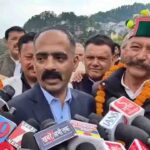 Himachal Politics: पालमपुर में पूर्व सीएम शांता का भावुक संदेश, "मैं जीत का आशीर्वाद लेकर भगवान के पास जाना चाहता हूँ" जीत की मांगी दुआ 1 Himachal Politics: पीएम की अपील पर हिमाचल के मंत्री का तीखा पलटवार, बोले-“मोदी जी सुबह उठते हैं तो सोचते हैं कि गरीब को और गरीब कैसे बनाएं”