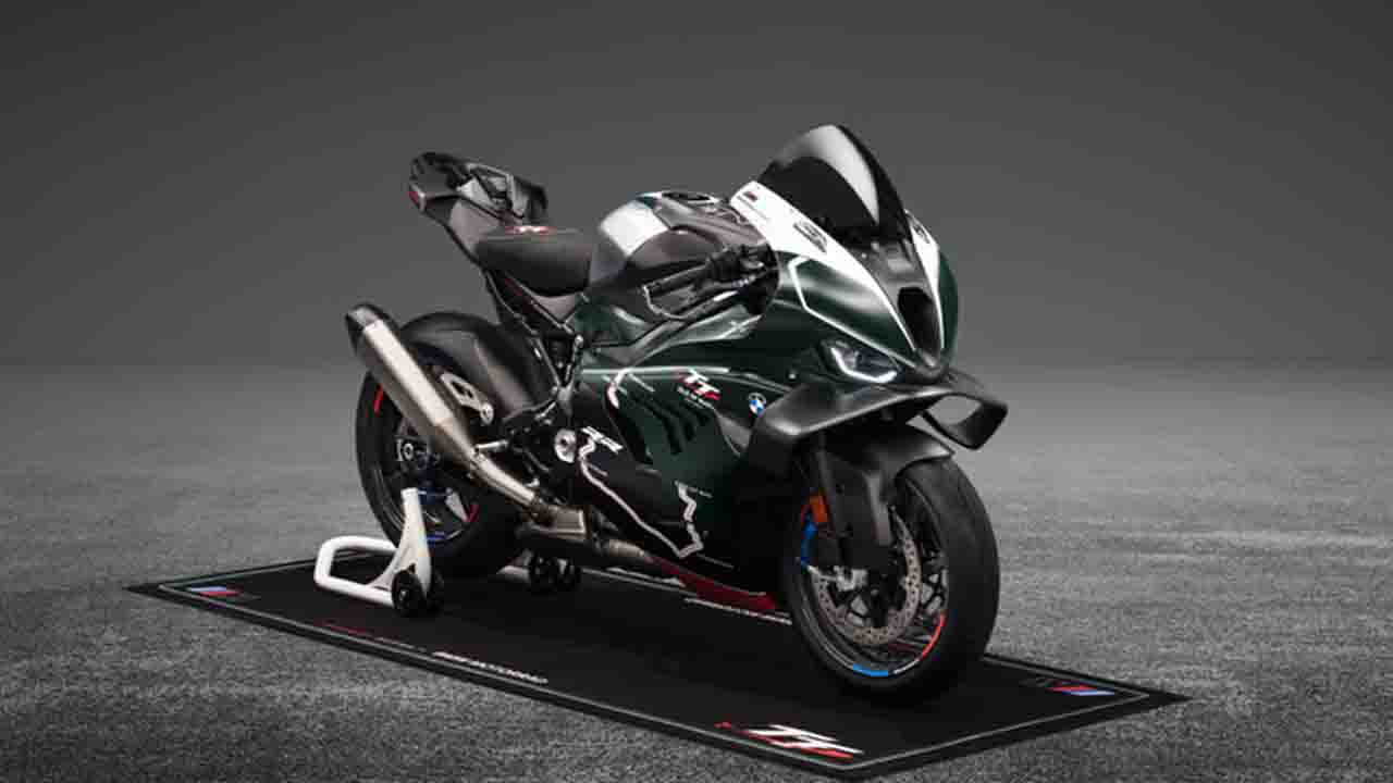 BMW M 1000 RR का नया टीटी एडिशन लॉन्च, मात्र 115 लोग ही खरीद पाएंगे यह बाइक