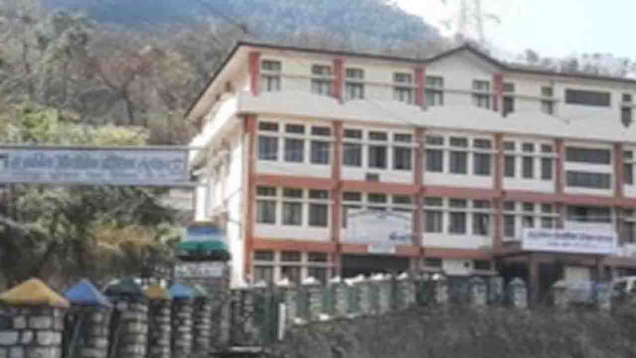 Shimla News: खनेरी MGMSC नर्सिंग कॉलेज में 19 छात्राएं टीबी संक्रमित, बदहाल व्यवस्था से मचा हड़कंप