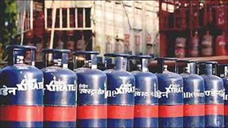 LPG Price Today: गैस सिलेंडर के नए दाम जारी, जेब पर पड़ेगा भारी बोझ