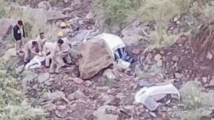 Mandi Road Accident: शिकारी देवी मंदिर के पास भीषण हादसा, दो की मौत, 3 घायल