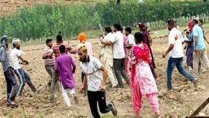 Sirmour News: पांवटा साहिब में भूमि विवाद बना खूनी संघर्ष, गंडासी-डंडों से हमला, 15 घायल