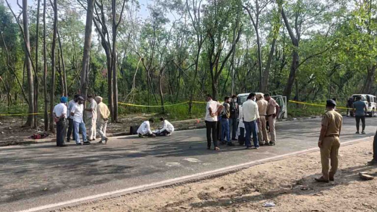 Chandigarh Cashier Murder Case Accused Encounter: चंडीगढ़ जानकी दास हत्याकांड: जम्मू से लाते वक्त शूटरों ने की भागने की कोशिश, फिर जो हुआ...