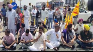 Himachal Entry Tax Protest: एंट्री टैक्स के खिलाफ हिमाचल बॉर्डर पर बड़ा आंदोलन, कीरतपुर-मनाली फोरलेन बंद, हजारों वाहन जाम में फंसे