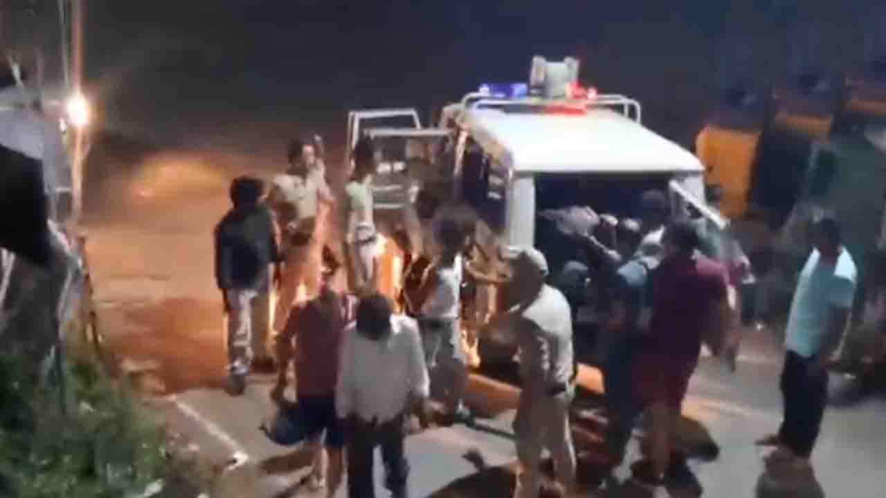Mandi News: हिमाचल में महिला से सोने की चेन छीनकर भाग रहे थे पंजाब के 9 युवक, ग्रामीणों ने पीछा कर दबोचा