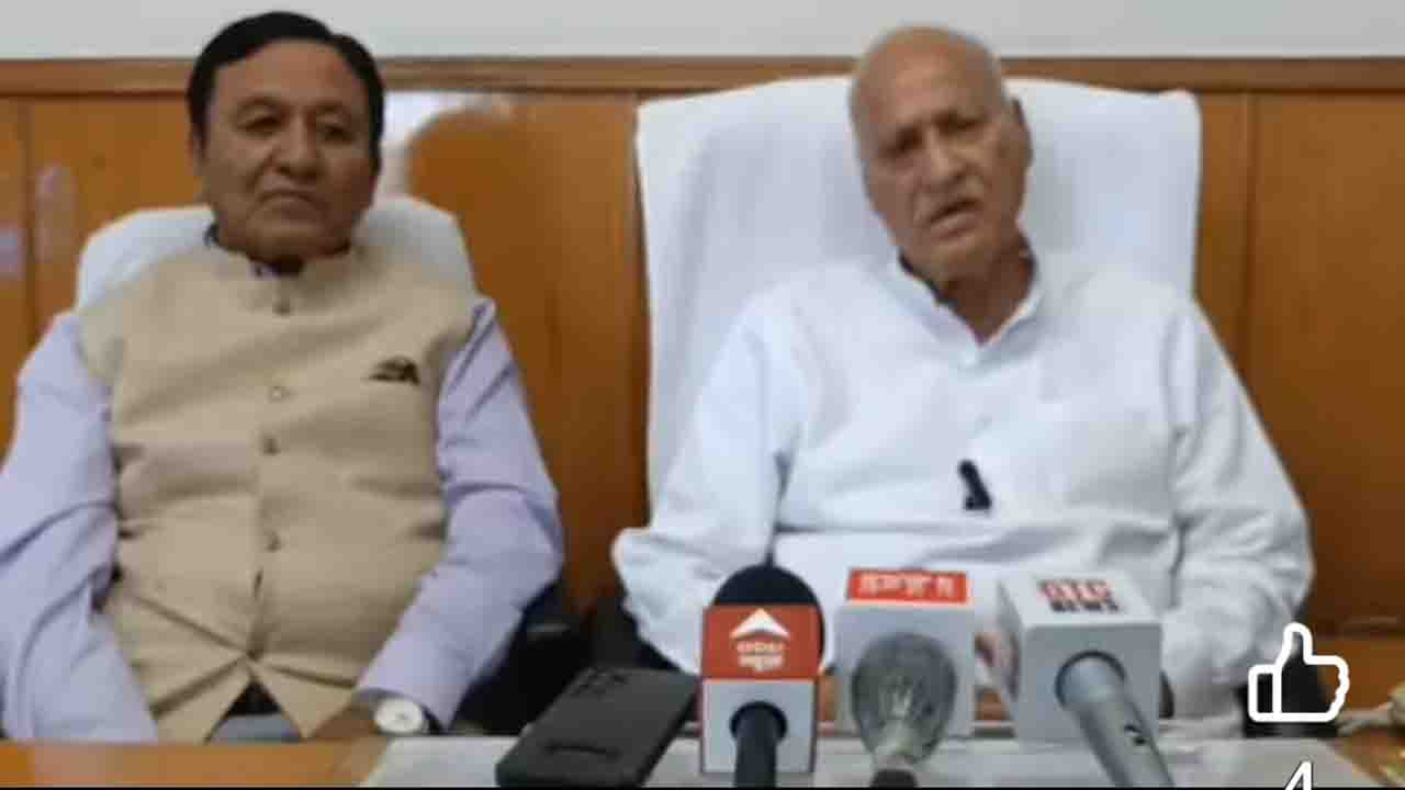 Himachal Congress Crisis: पूर्व CPS नीरज भारती को पिता चंद्र कुमार की बड़ी नसीहत, बोले- "अपनी ही सरकार पर 'अटैची' के आरोप लगाना गलत"