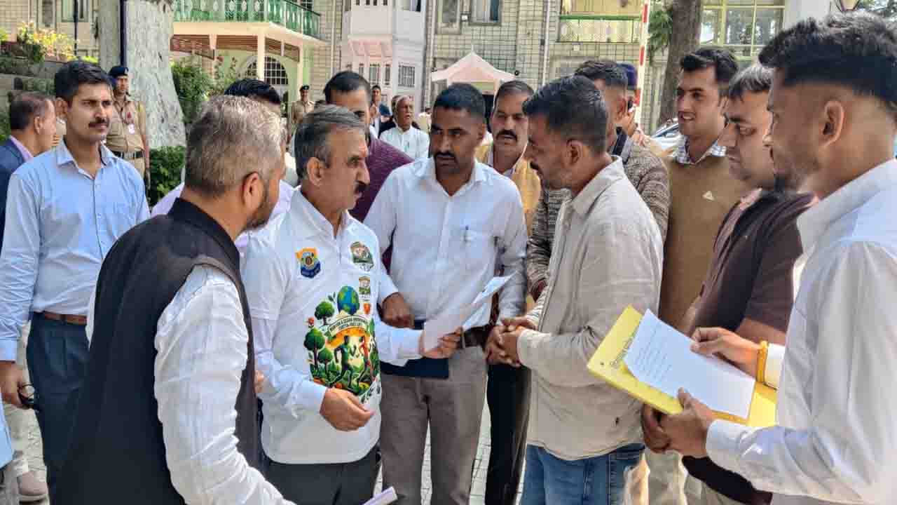 Shimla News: सीएम सुक्खू से मिला अराजपत्रित कर्मचारी महासंघ, लंबित एरियर, DA और वन रक्षकों की भर्ती सहित लंबित मांगों पर हुई सकारात्मक चर्चा