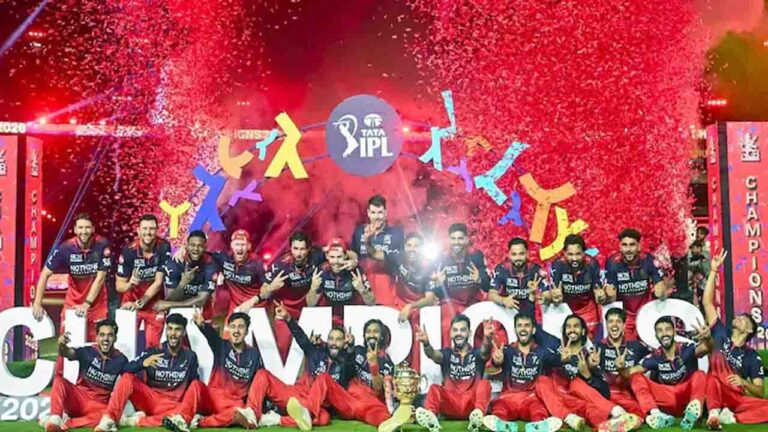 RCB IPL 2026 Victory Parade Update: इतिहास रचने के बाद भी RCB का बड़ा फैसला, बेंगलुरु की सड़कों पर इस बार नहीं दिखेगा चैंपियंस का कारवां